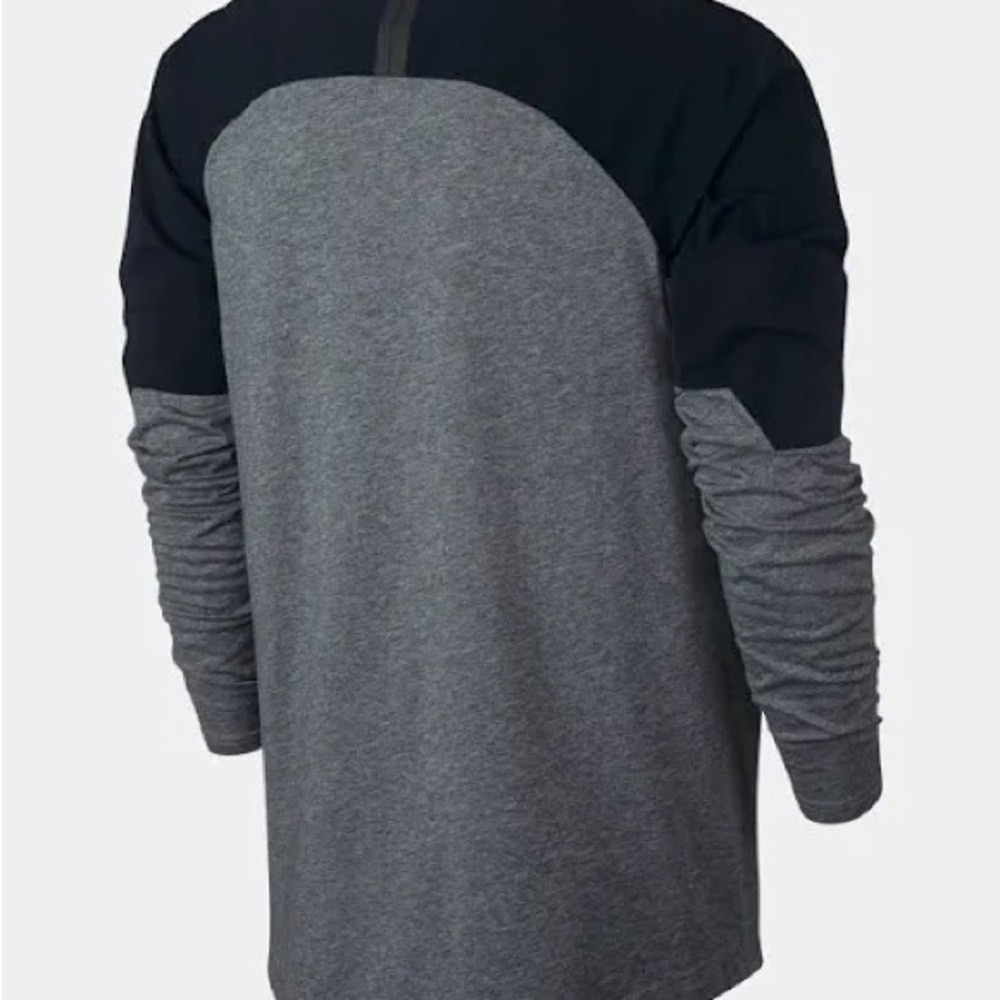 Nike Tee - Picture 2 of 5